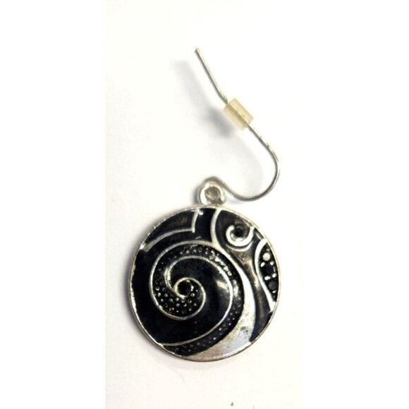 Silver Swirl Minimalist Earrings With Enamel Design - Picture 4 of 4